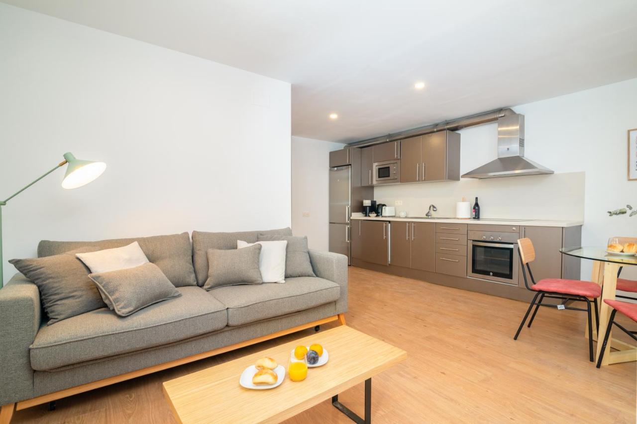 Barcelona Apartments In Born ภายนอก รูปภาพ