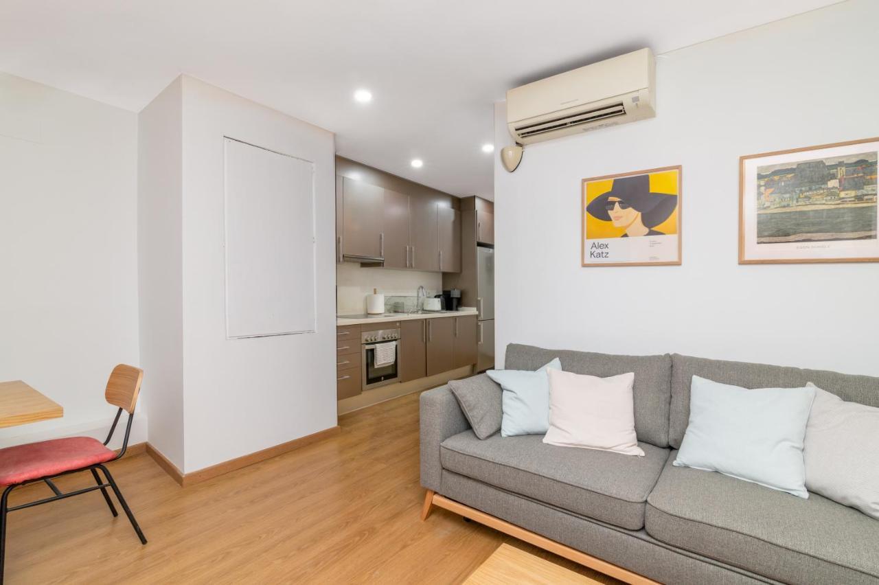 Barcelona Apartments In Born ภายนอก รูปภาพ