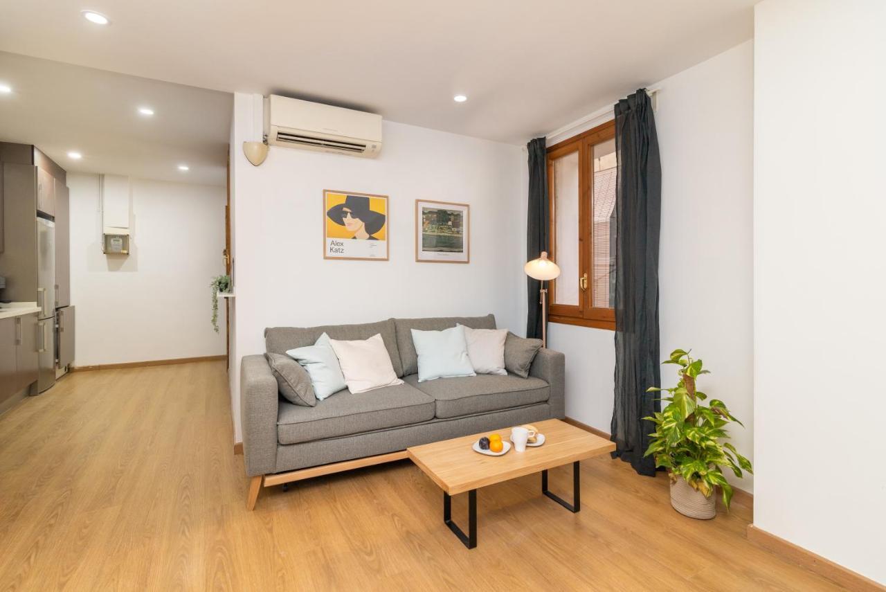 Barcelona Apartments In Born ภายนอก รูปภาพ