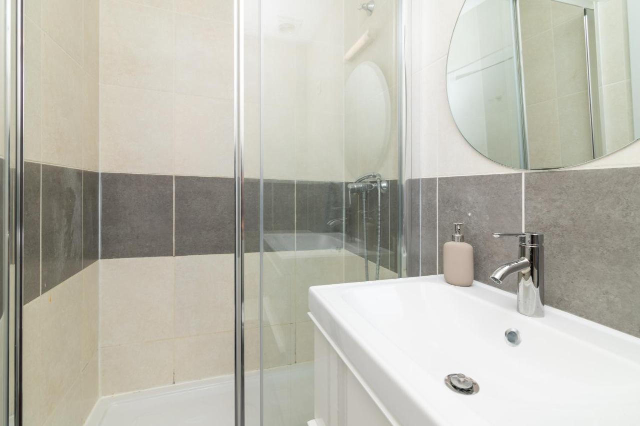 Barcelona Apartments In Born ภายนอก รูปภาพ