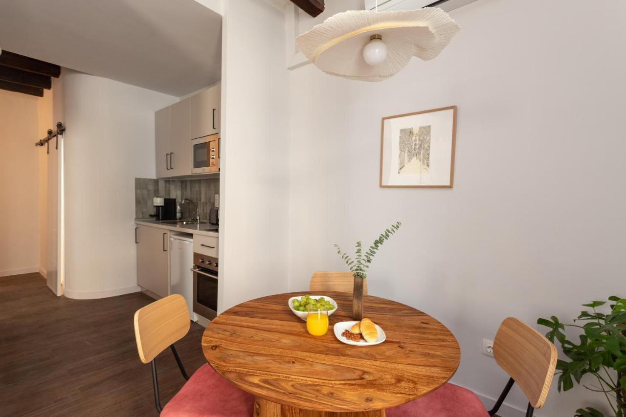 Barcelona Apartments In Born ภายนอก รูปภาพ